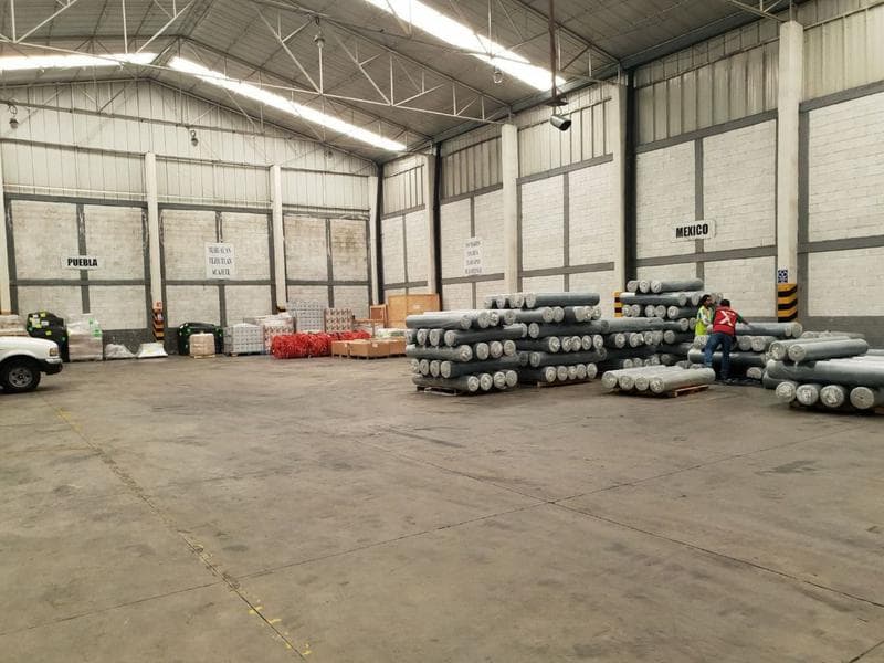 Excelente bodega en renta zona VW - 1