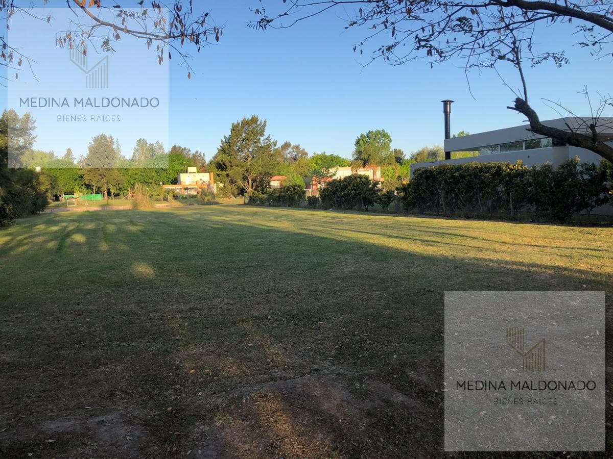 LOTE EN VENTA FONDO A LA LAGUNA - POSADA DE LOS LAGOS - 1