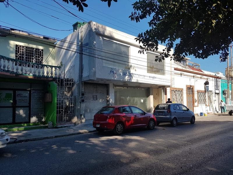 OFICINA O LOCAL COMERCIAL CON BODEGA, EN RENTA - 1
