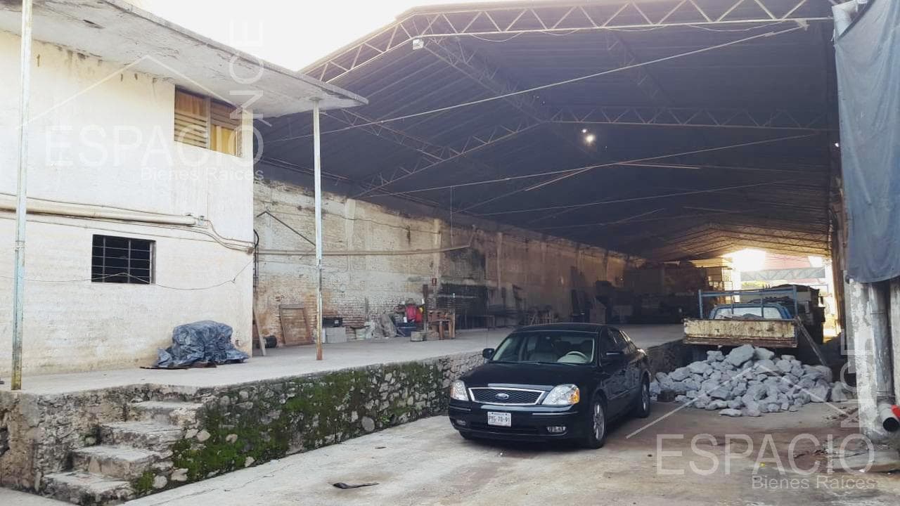 Bodega Industrial en Del Empleado - 1
