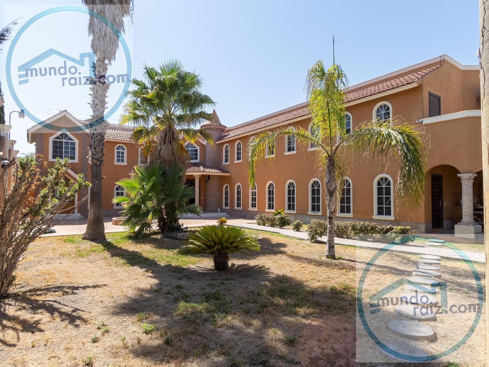 RESIDENCIA EN VENTA PORTAL DEL NORTE ZUAZUA - 1
