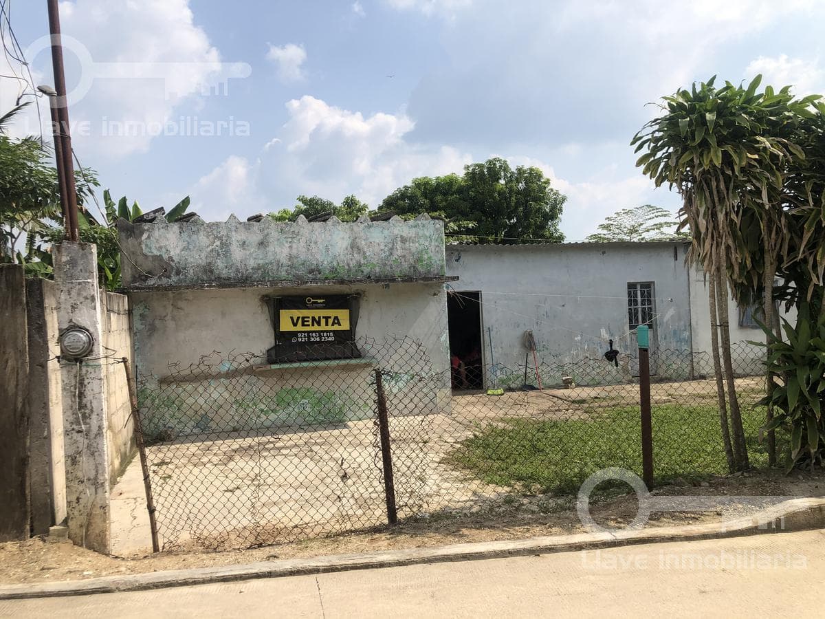 Casa en Venta en Fernando Gutierrez Barrios, col la Aurora, Las Choapas, Veracruz - 1