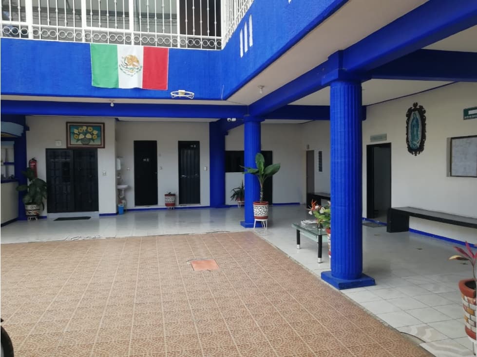 Clínica en renta en Candiani, a 2 cuadras de de Liverpool - 1
