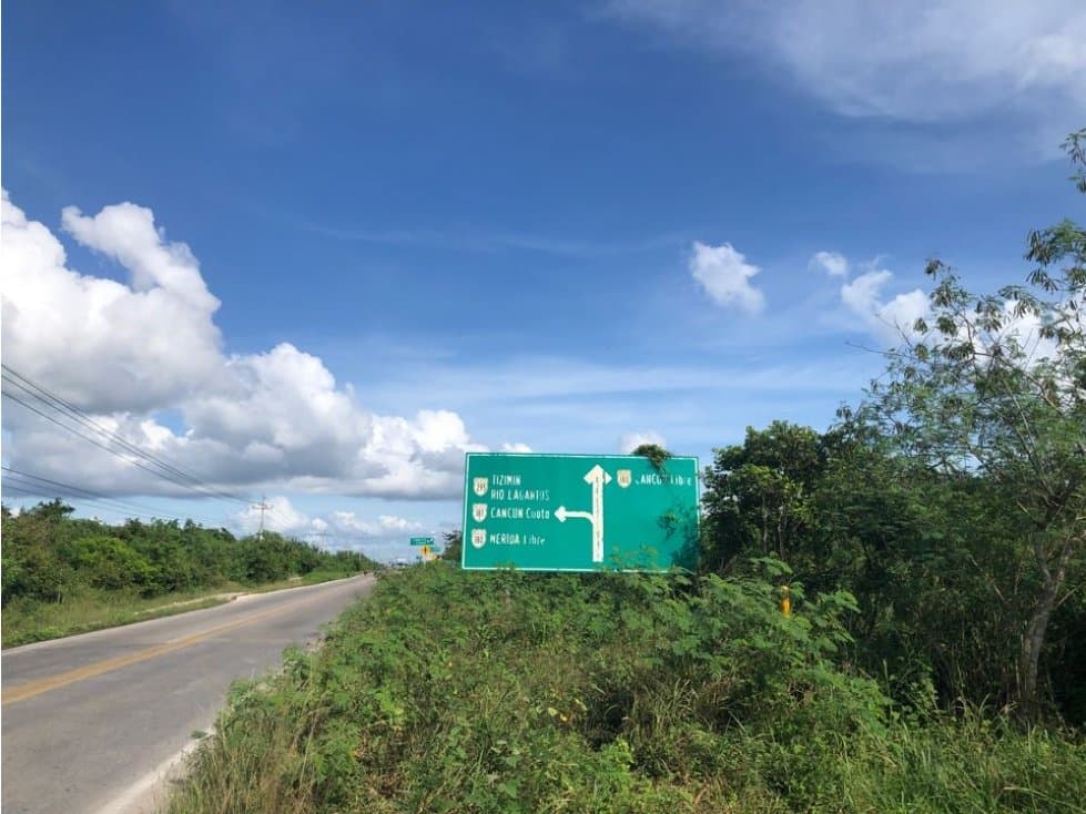 Gran propiedad en renta salida a Cancún - 1