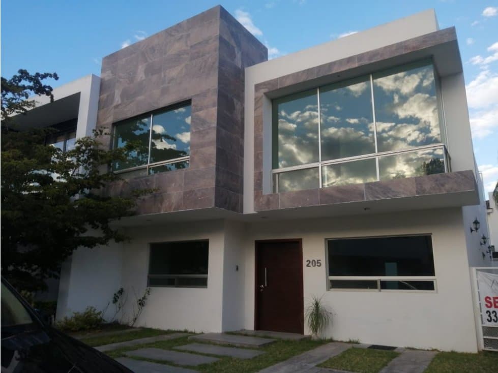 BELLA CASA EN PROVENZA RESIDENCIAL - 1