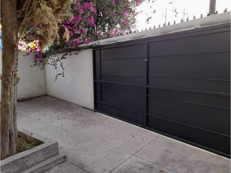 Casa en RENTA para oficinas, excelente ubicación! - 1