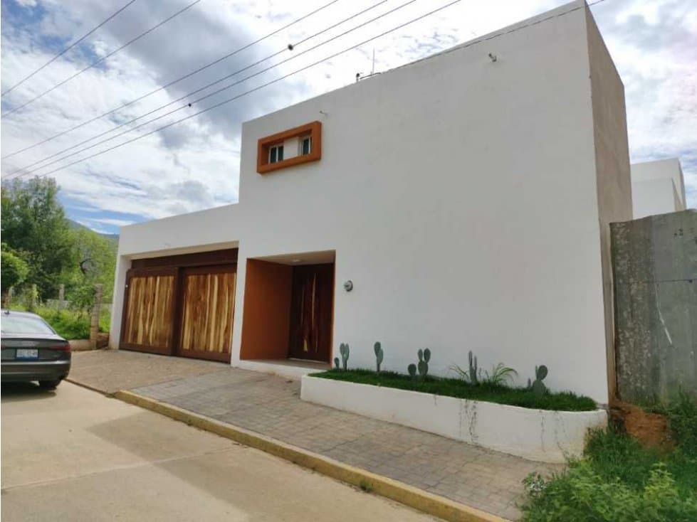 Casa en venta de 3 recamaras en Tlalixtac - 1