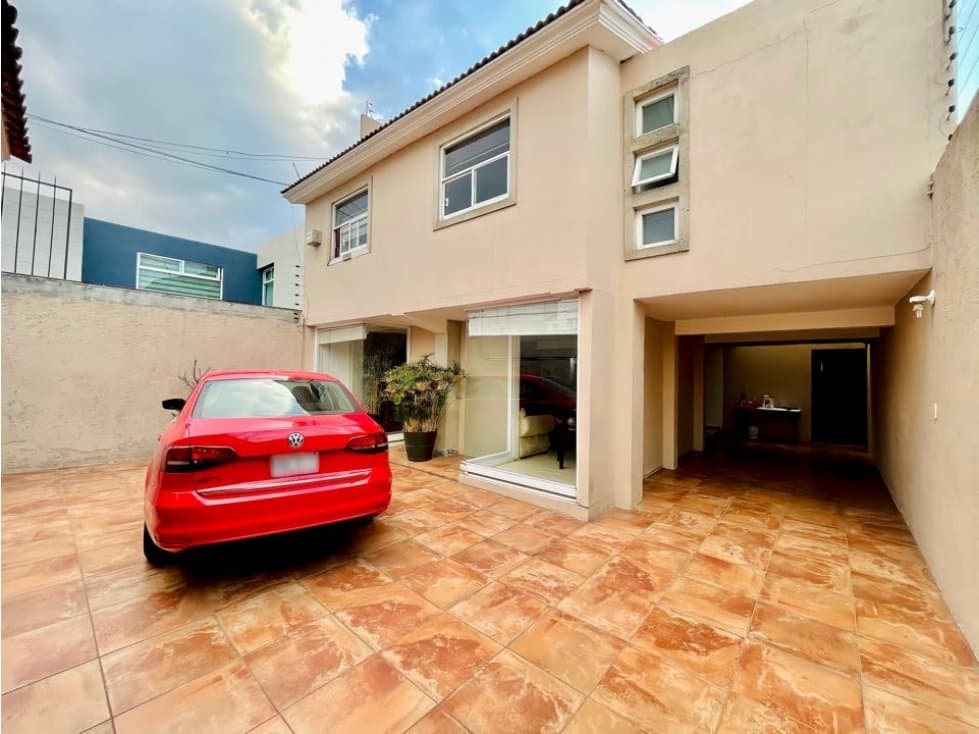 Casa en Venta en Toluca Colonia Morelos Remodelada y Amplios Espacios - 1