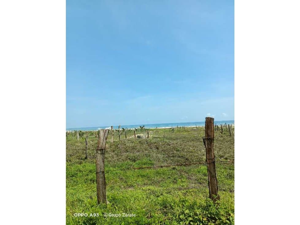 Cerro hermoso/340 m²/frente de playa/área turística - 1