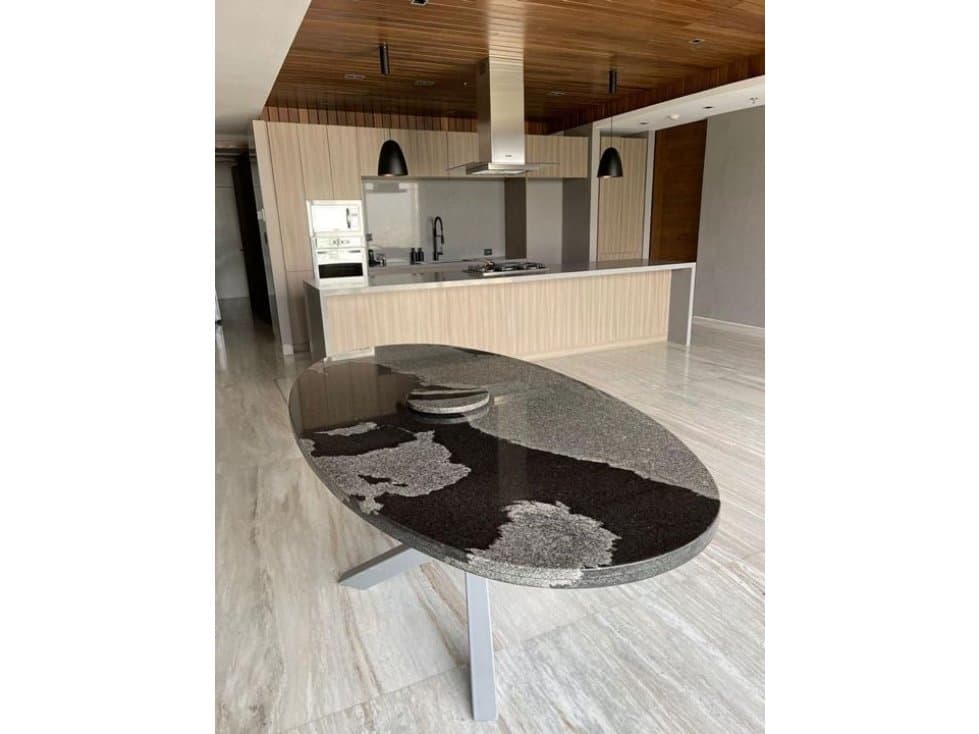 Departamento En Zona Muy Exclusiva en Renta - 1