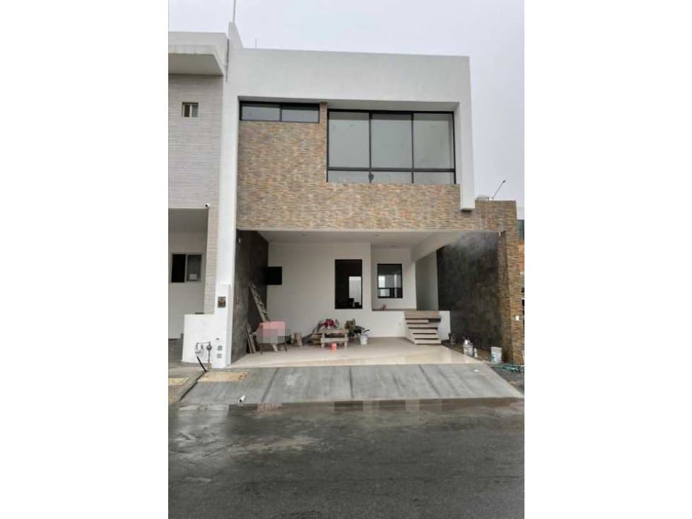 Estrena Casa muy Amplia en Venta en Cumbres Élite Premier, García - 1