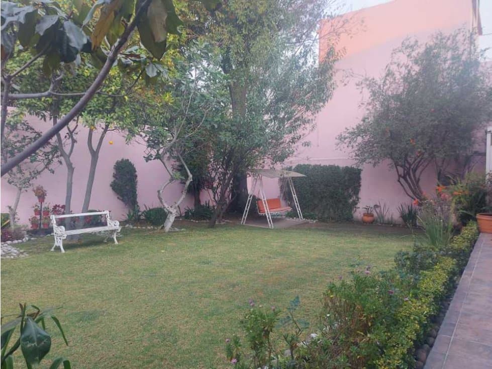 Estupenda residencia con espacios generosos - 1