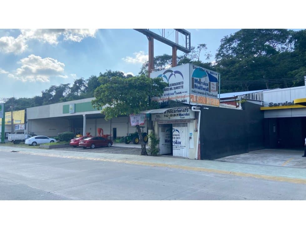 Local Comercial en renta junto a Mazda Tapachula - 1