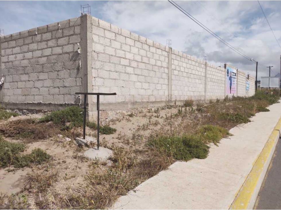 Lote con Casa y Local en esquina sobre carretera - 1
