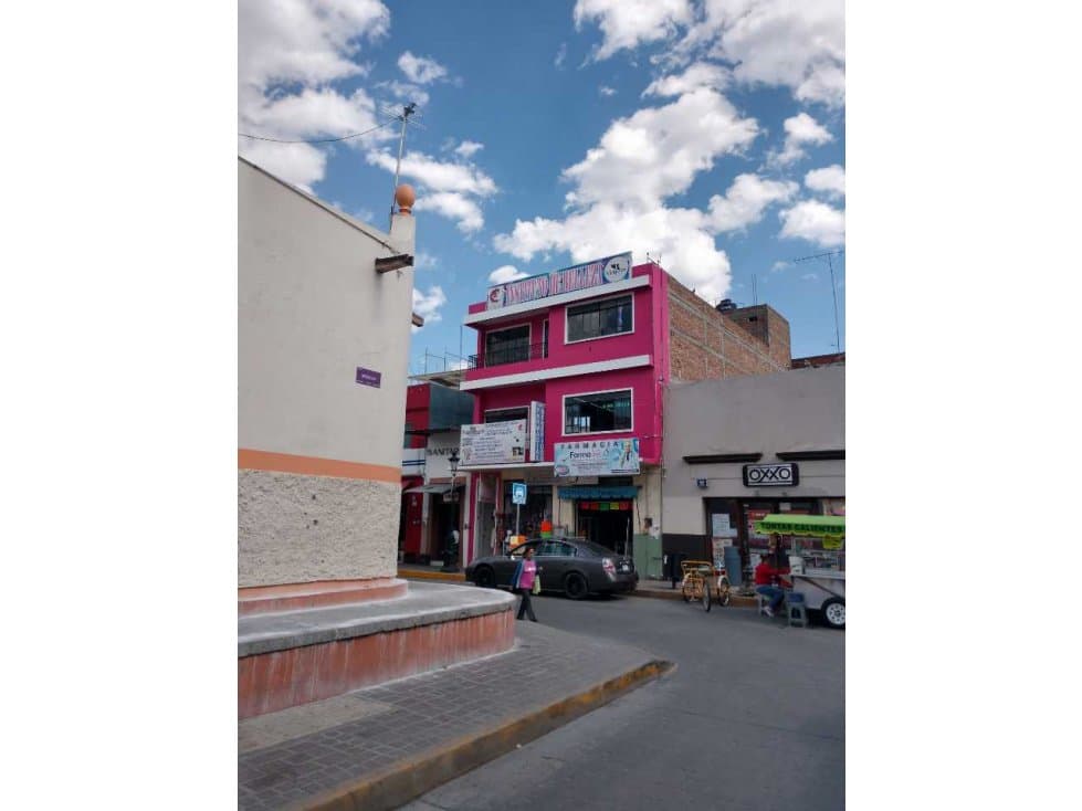 Propiedad en venta frente al mercado Gonzales Ortega Silao - 1