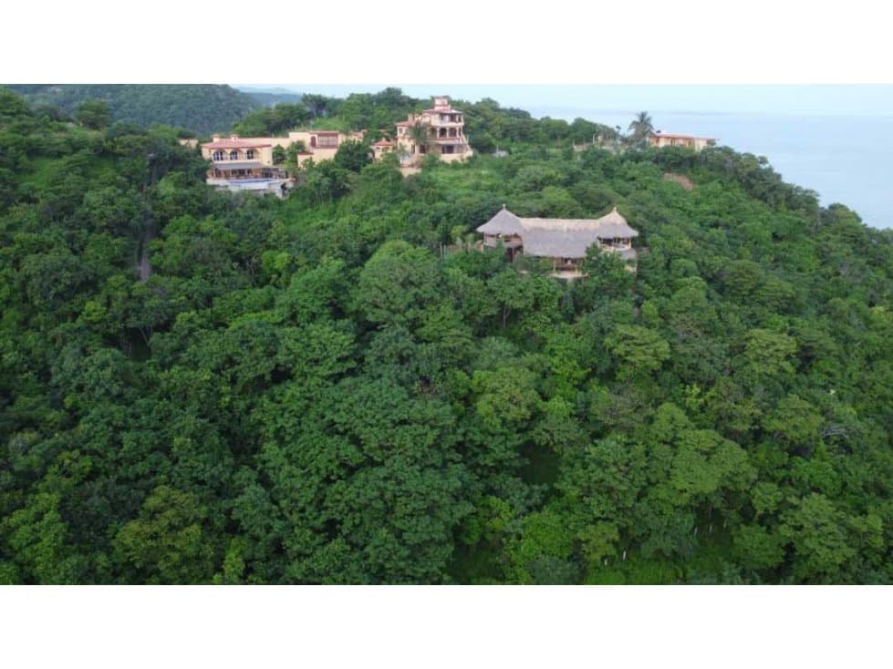 Playa Estacahuite/5890 m² de terreno / oportunidad de inversión - 1