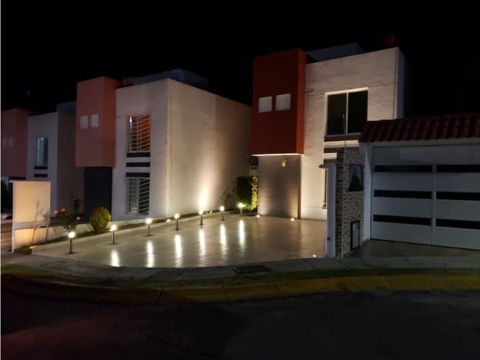 Renta casa en fraccionamiento Banus - 1