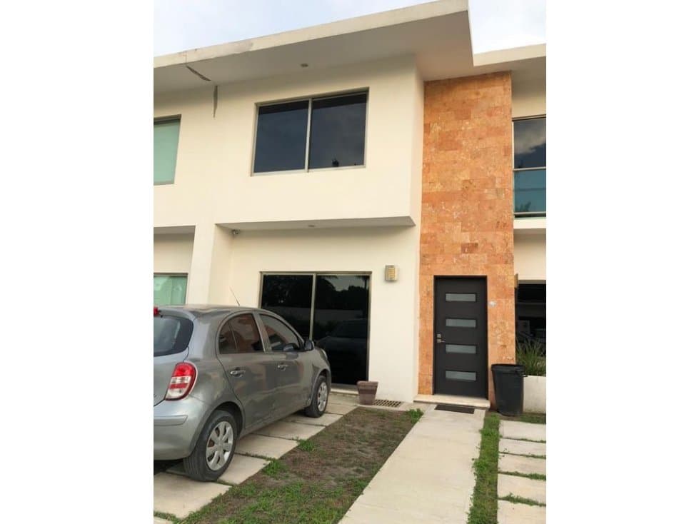 Renta de casa en Ciudad del Carmen en Fraccionamiento Rinconada - 1
