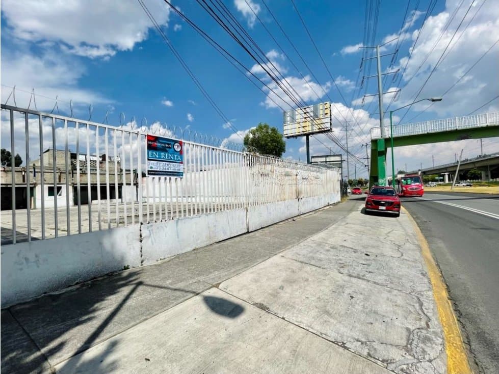Terreno en Renta en Toluca sobre Av. Las Torres 945m2 bardeado - 1