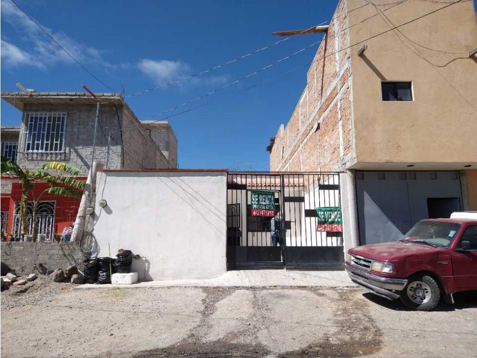 VENDO CASA EN VALLE DORADO SANTA ROSA DE JAUREGUI - 1