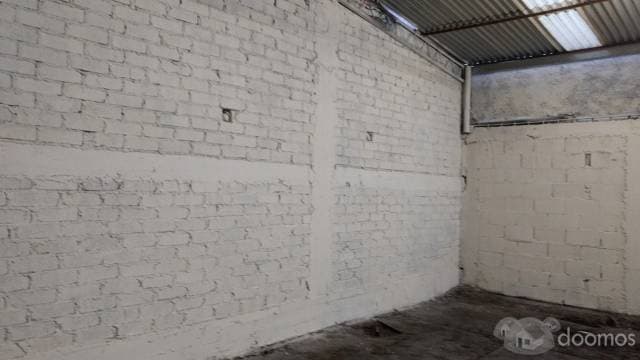 Venta de terreno para taller! Con techo y piso. - 1