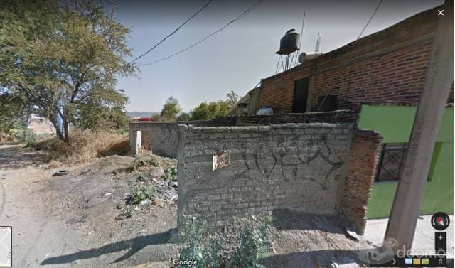 “SE VENDE TERRENO” - 1