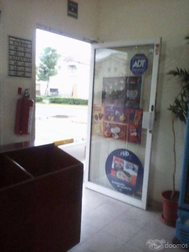 Local comercial dentro de fracc con exclusividad - 1