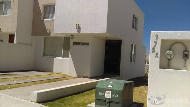Casa Amueblada para Ejecutivos - 1