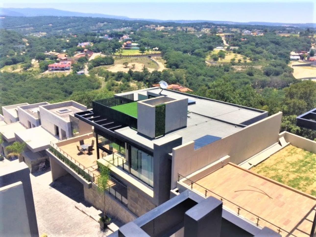 CASAS CONDADO SAYAVEDRA, ATIZAPAN ZARAGOZA, MEXICO - 1