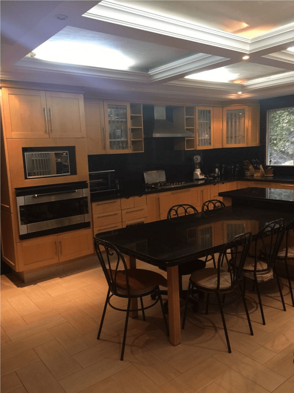 Residencia en 3 niveles, 4 recs. en Jardines del Pedregal. C - 1