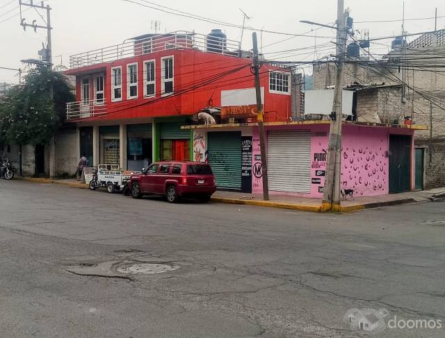 Bonita casa con locales en venta en San Miguel Xico Seccion 2, Chalco Estado de Mexico