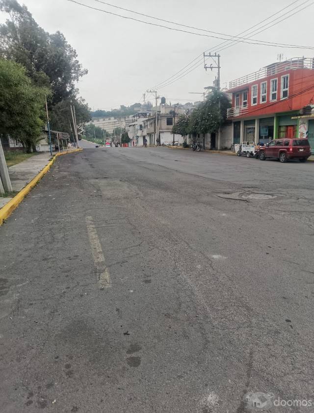 Bonita casa con locales en venta en San Miguel Xico Seccion 2, Chalco Estado de Mexico — foto 2