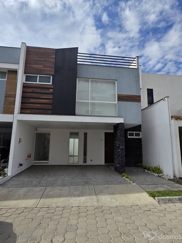 CASA EN RENTA, EN FRACC. BOSQUE SAN DIEGO, SAN PEDRO CHOLULA, PUEBLA. - 1